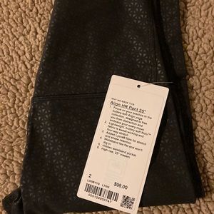 Align HR 25”, black with design size 2